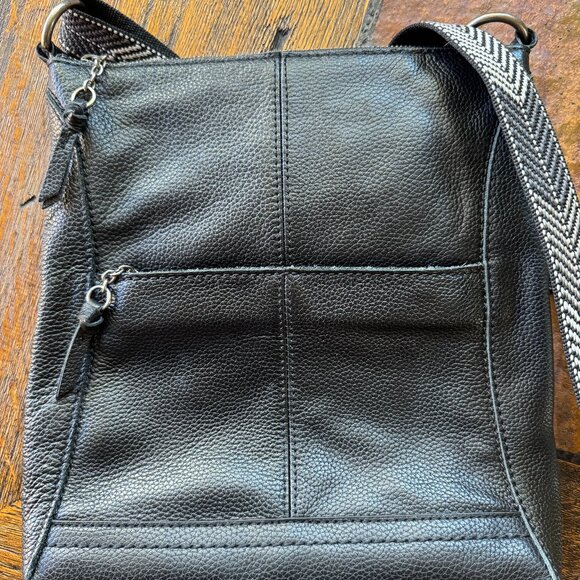 The Sak Black Leather Crossbody Bag - Picture 2 of 5